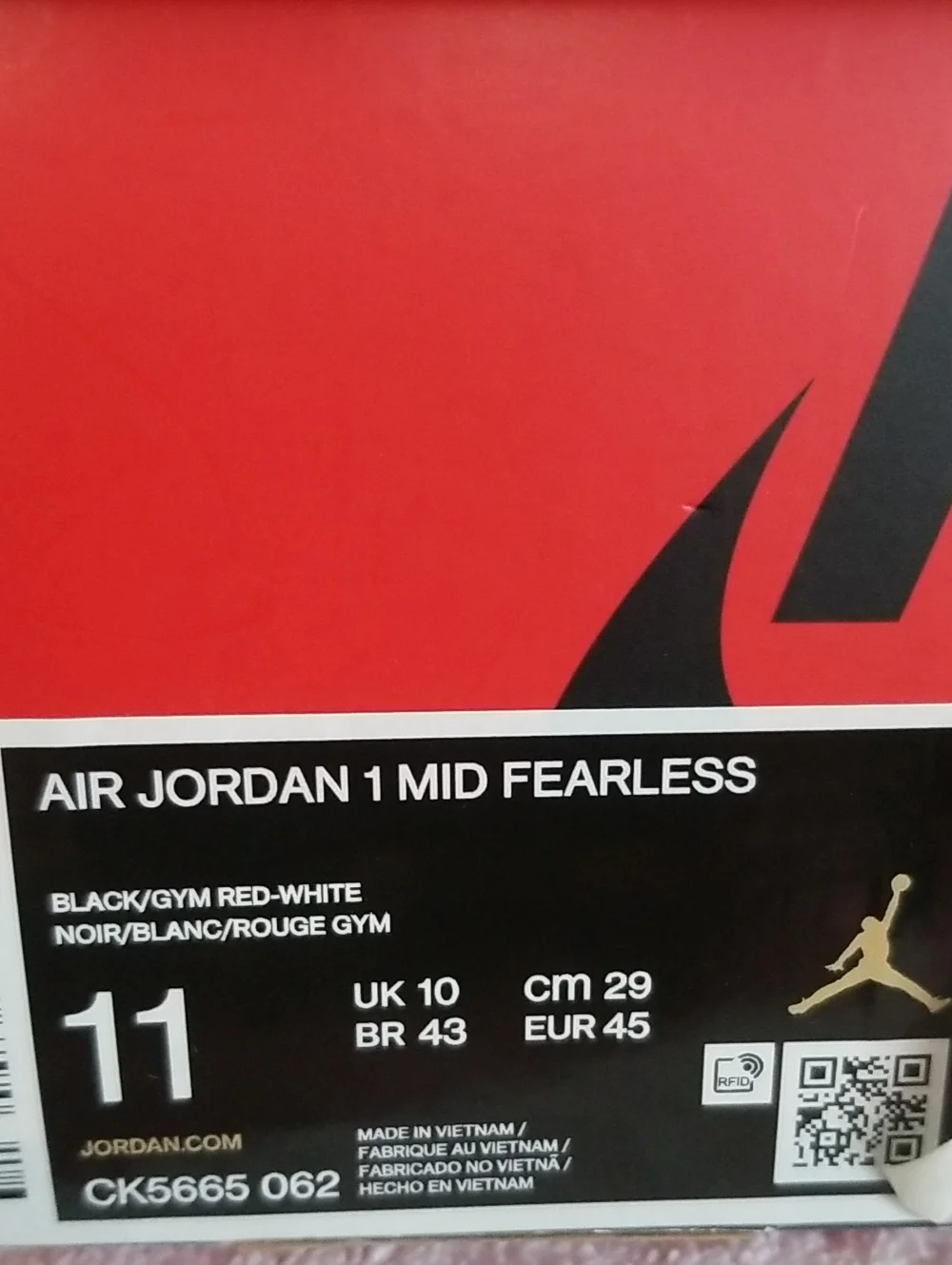 Air Jordan 1 Mid Fearless Sneakers